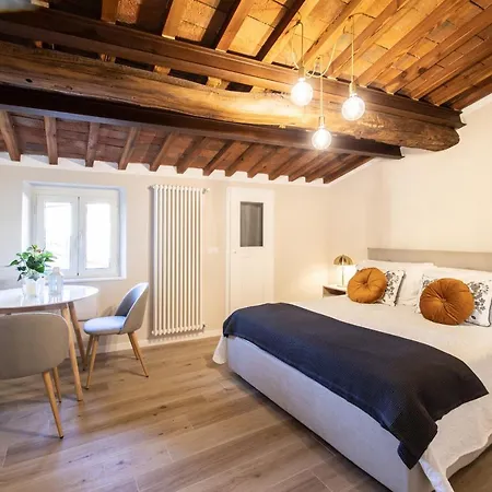Sibilla Luxury Flat In Center Town * Lucca