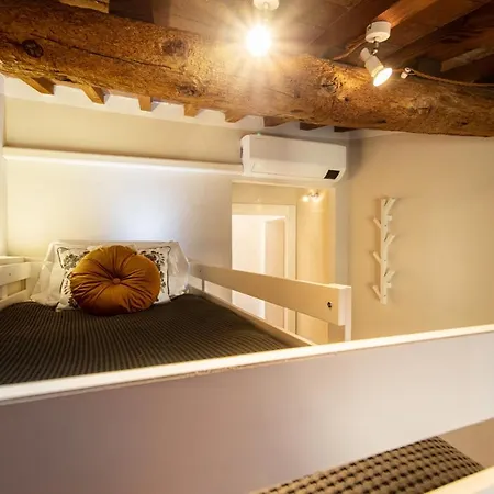 Sibilla Luxury Flat In Center Town Apartman *